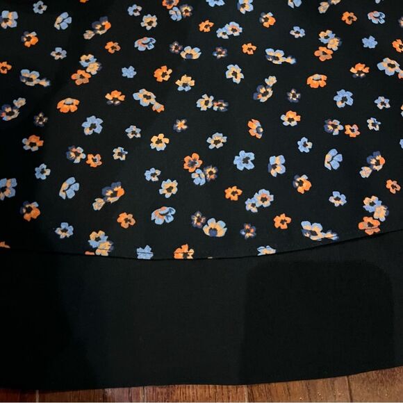 Banana Republic sleeveless black double layer ditsy floral top size small - Picture 4 of 7